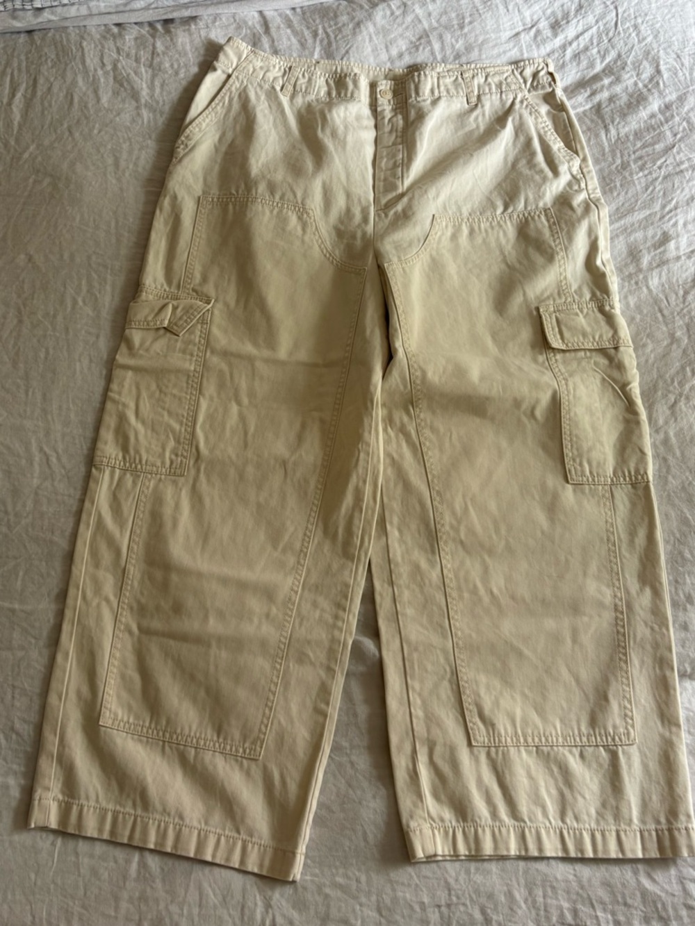 Universal Thread Cream Cargo Pants with Utility Pockets